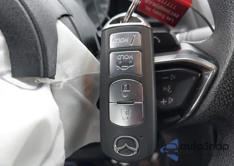 2018 Mazda Mazda3 Sport z USA, uszkodzony, nr VIN 3MZBN1U79JM181618